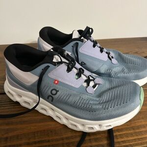 Women’s ON Cloud Stratus Running Shoes